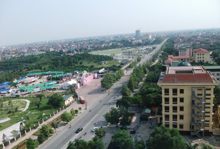 Hầu[-]hết[-]người[-]dân[-]thành[-]phố[-]Vinh[-]ở[-]trên[-]các[-]nhà[-]cao[-]tầng[-]đều[-]cảm[-]nhận[-]rung[-]chuyển[-]nhẹ.